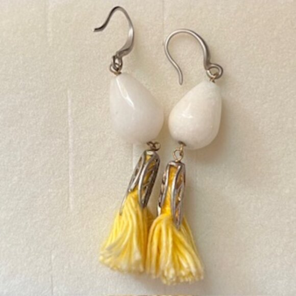 🧡3/15 Anthropologie Yellow Tassel Earrings - Picture 5 of 8